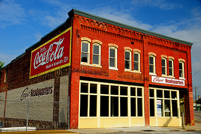 Central and Broadway in Knoxville Tennessee, Carpet Warehouse